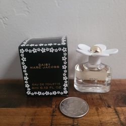 Marc Jacobs Daisy Perfume Mini