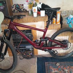 2021 Specialized Enduro Carbon Bicycle