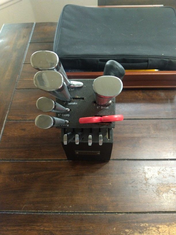 Oneida Cutlery Block Set