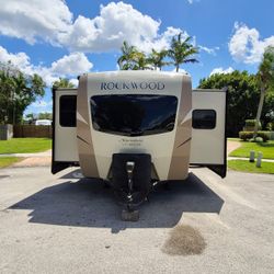 2018 Forrest River Rockwood Signature Ultra Light