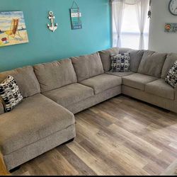 FREE DELIVERY - Comfortable Big Double Sectional Light Gray Couch - Look My Profile For More Options