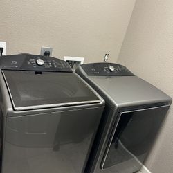 Kenmore 700 Series 4.8 cu. ft. HE Washer & 8.0 cu. ft. Dryer (Electric) SET – Graphite