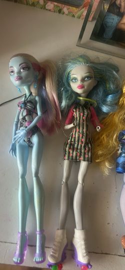 Monster high dolls