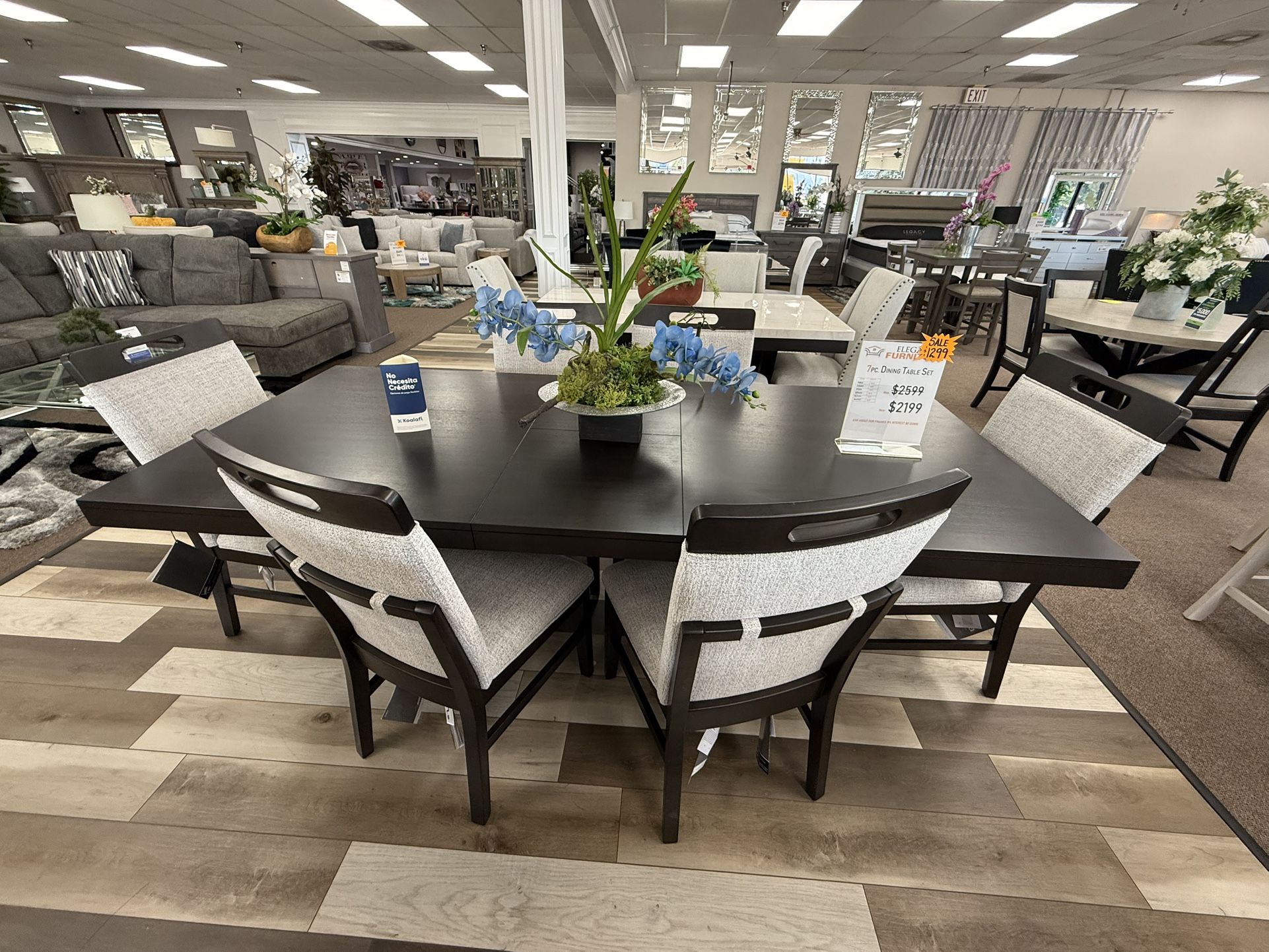 7 Pc Dining Table 