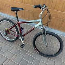 Nice Specialized Expedition Sport Medium Bike