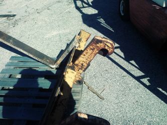 Quick disconnect set of forks