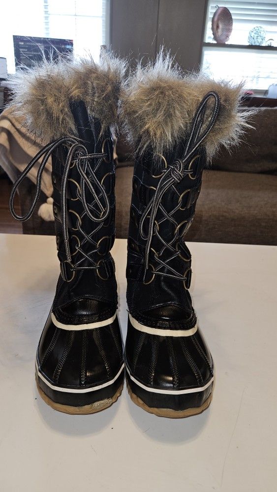 Women Snow Boots Size 6.5