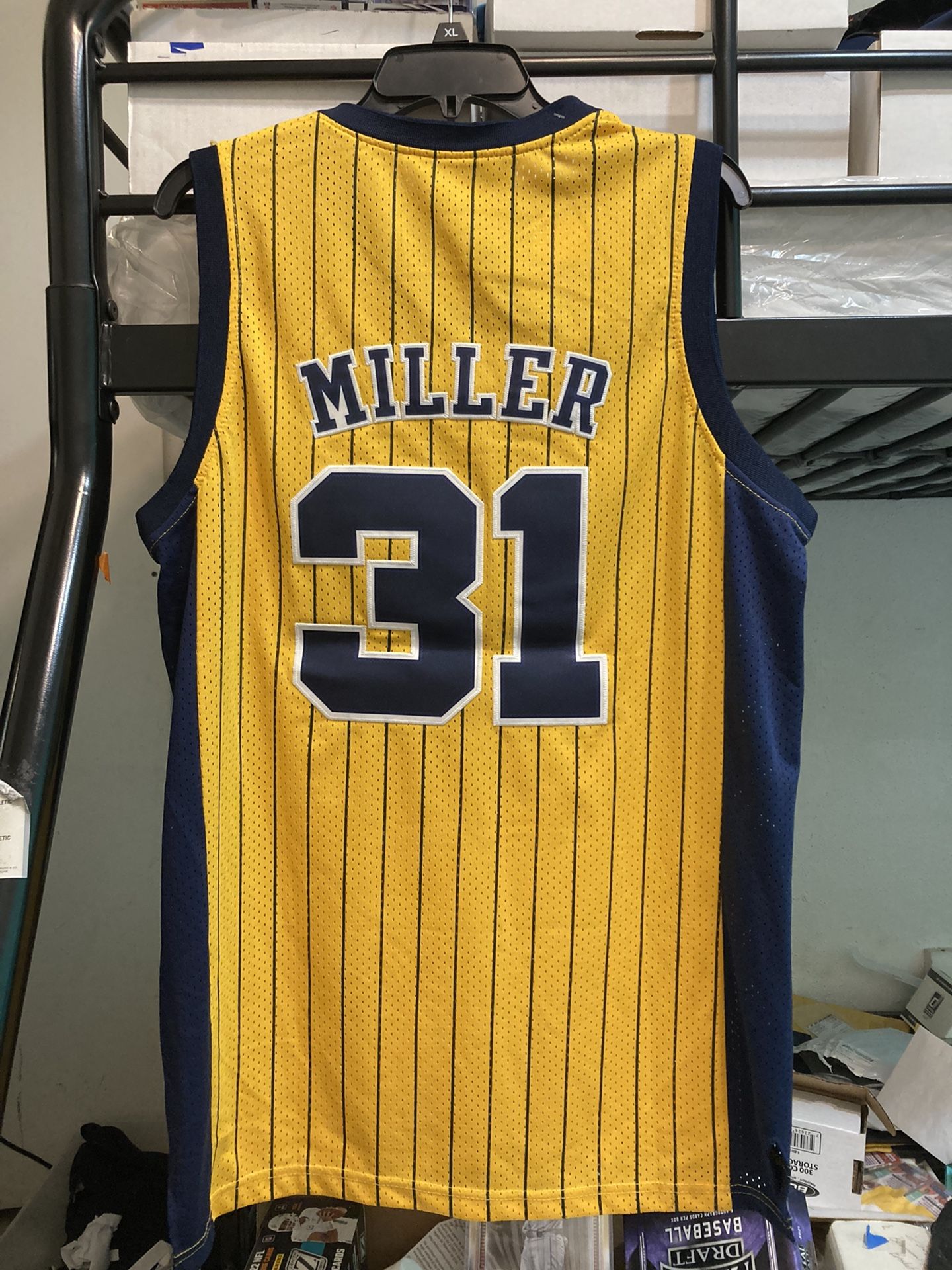 Reggie Miller Mitchell & Ness Hardwood Classics Size Large Basketball Jersey