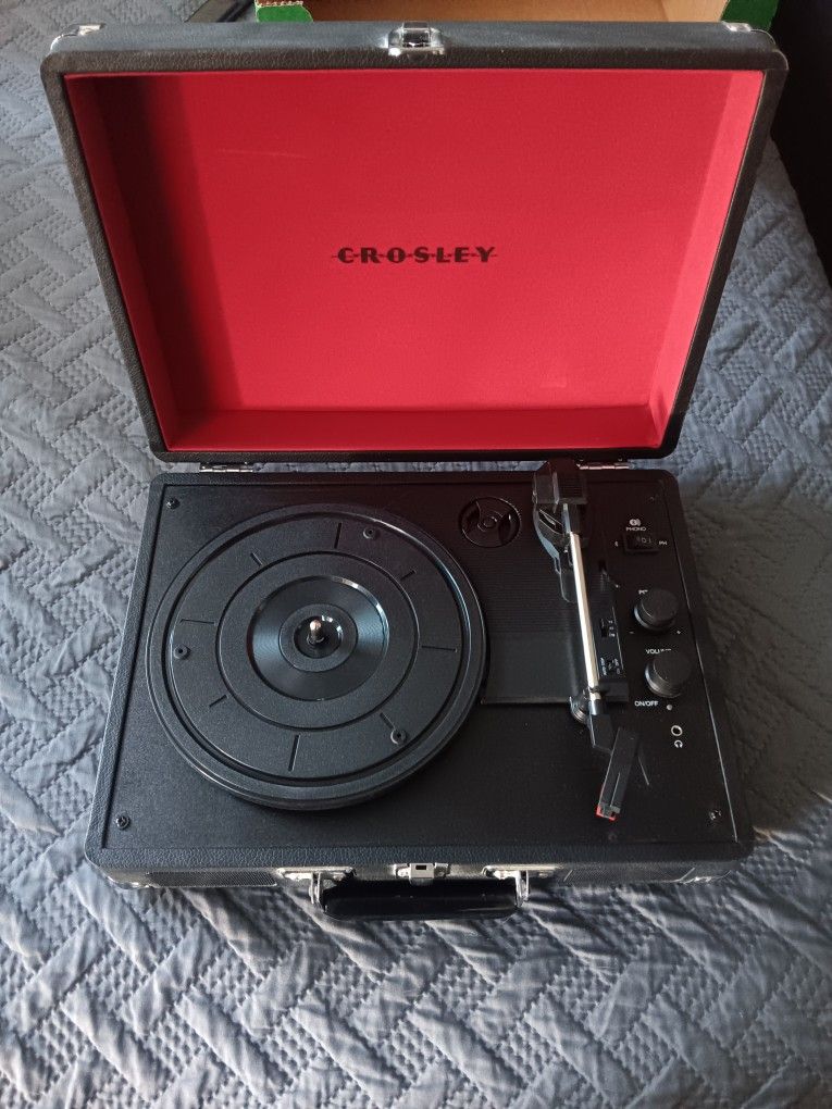 CROSLEY RECORD PLAYER 