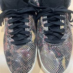 KOBE BRYANT • AUTHENTIC • SNEAKERS • RARE • SNAKESKIN