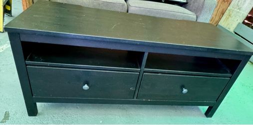 TV- Entertainment Cabinet w shelf & drawers