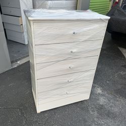 White Chest 5 Drawer Dresser New 
