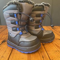 Toddler Size 6 Snow Boots $10