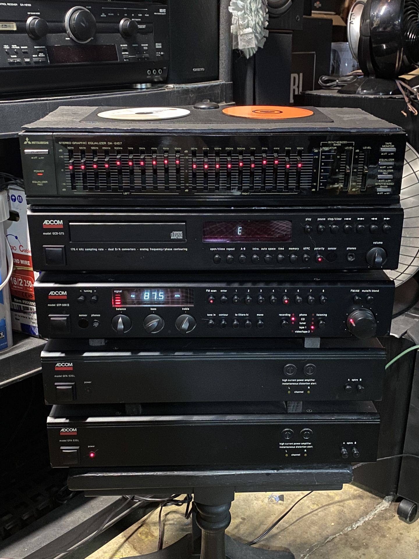 ADCOM PRE AMPLIFIER AND DUAL ADCOM POWER AMPLIFIER STACK/ADCOM CD 💿 PLAYER/MITSUBISHI 20 BAND GRAPHIC EQUALIZER STACK🔊.