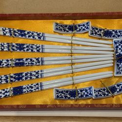 Exquisite Set Of Porcelain Chopsticks With Rest