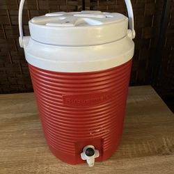 Rubbermaid Water Jug