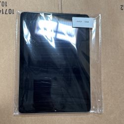 iPad 5th. Gray White. 32G Unblocked