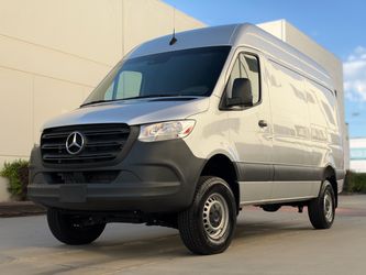 2022 Mercedes Sprinter 2500 4X4 Diesel