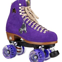 Moxy Lolly Roller skates Size 6!!! Run Big