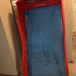 Lightning  Maqueen toddler bed frame