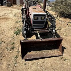 Mitsubishi 4x4 Diesel Tractor