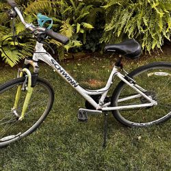 Schwinn Bike Ladies Cruiser