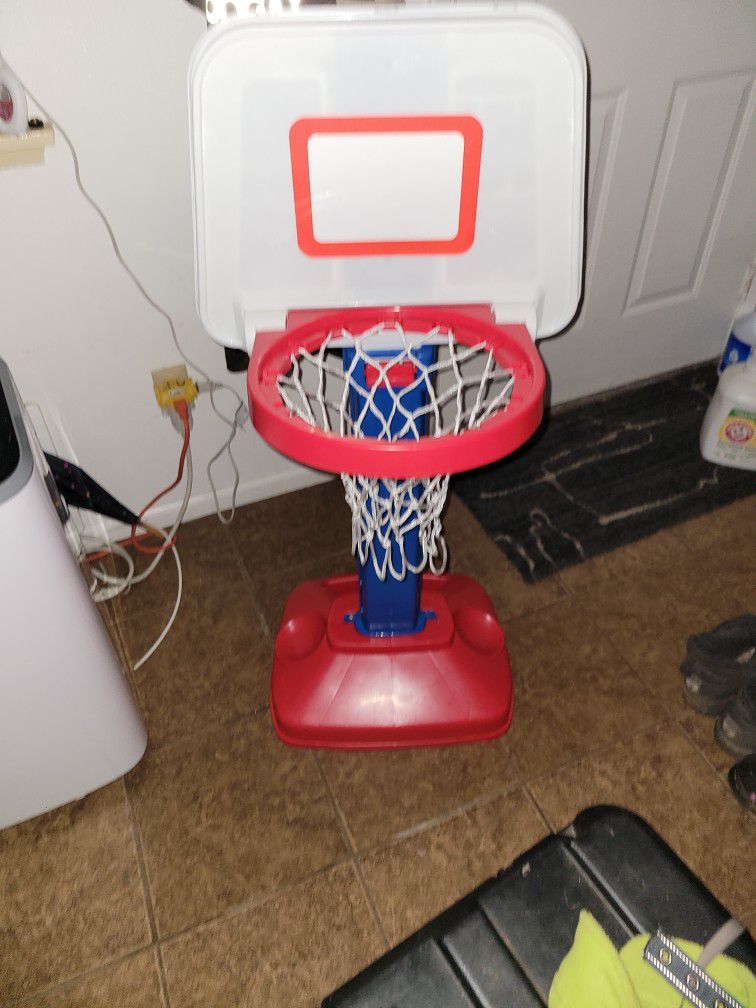 Basketball hoop /child's  no ball 