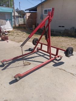 MOBILE ENGINE LIFT