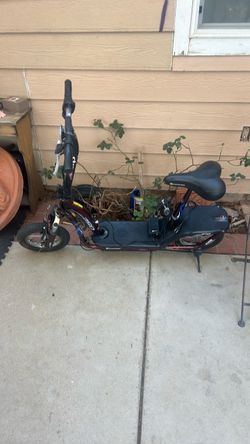 Scooter in great conditions new battery and charger no issues