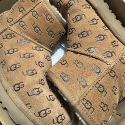 Uggs Low Boot