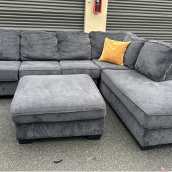 Sectional Couch 