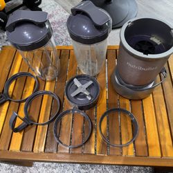 NutriBullet NB9 - 1301RG Pro - 10 piece set - 900W - Rose Gold - excellent Condition 