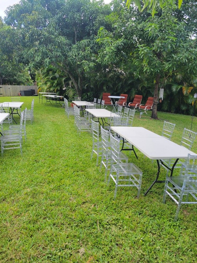 Renta De Sillas Y Mesas