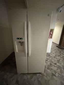 Kenmore 33” refrigerator