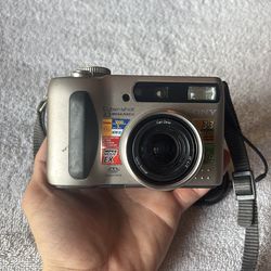 Sony Cyber-shot DSC-S75