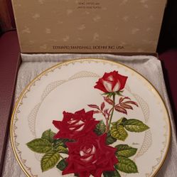 4 Piece Porcelain Collectors Plate Sets