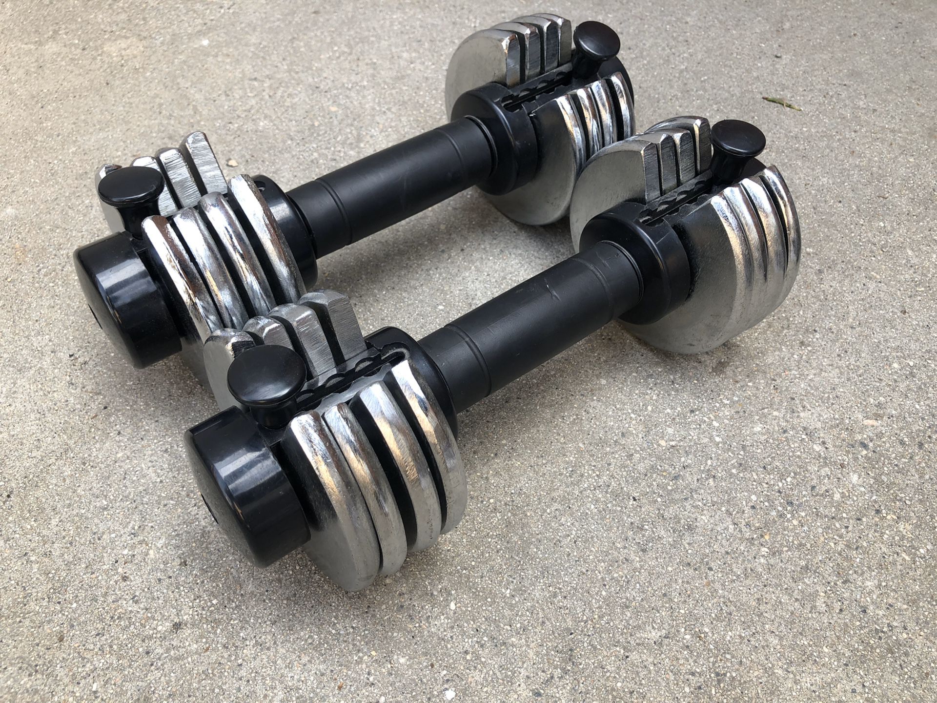 Adjustable dumbbells 12.5 lb each in clean solid condition