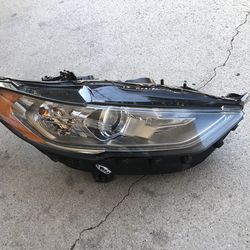 2017 2018 2019 2020 FORD FUSION HEADLIGHT HALOGEN WITH LED DRL PASSENGER SIDE “R” COMPLETE ORIGINAL OEM