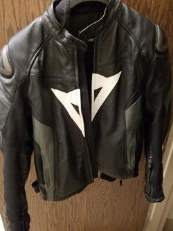 Motorcycle jacket