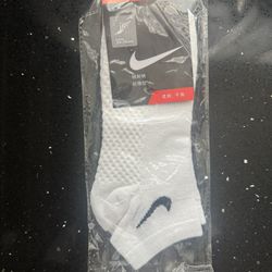 NIKE LOW CUT SOCKS 