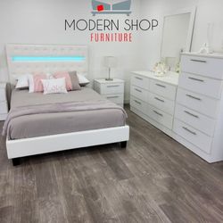 BEDROOM SET  // JUEGO DE DORMITORIO 