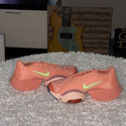 Nike Women ZOOM Running Shoes  Size 6.5- New!
