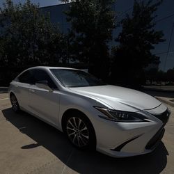 2020 Lexus ES 300