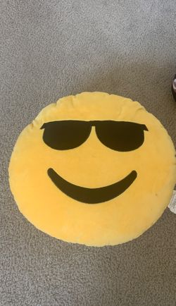 Smiley pillow set