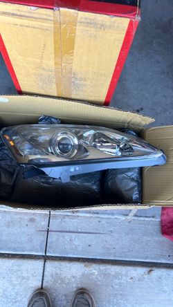 Lexus es350 head light assembly