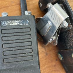 Vintage Motorola MT-500 Walkie-Talkie Talkie