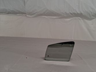 Mirror glass up for grabs / Mercedes Benz