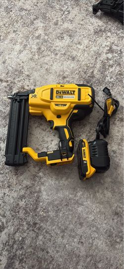 DeWalt DCN680B - 20V MAX XR 18 GA Brad Nailer Brushless