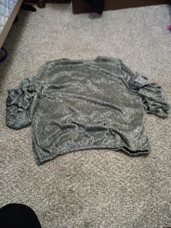 The brand is MSK the color is grey and sparkly and the size is a Large