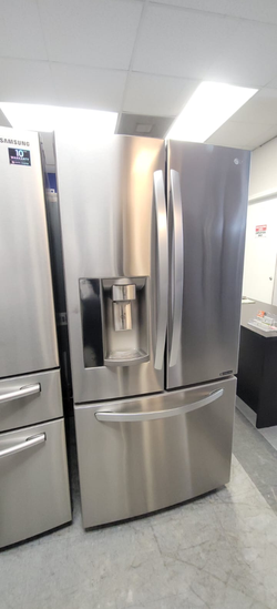 LG French Door Fridge – Stainless, Ice/Water, Clean